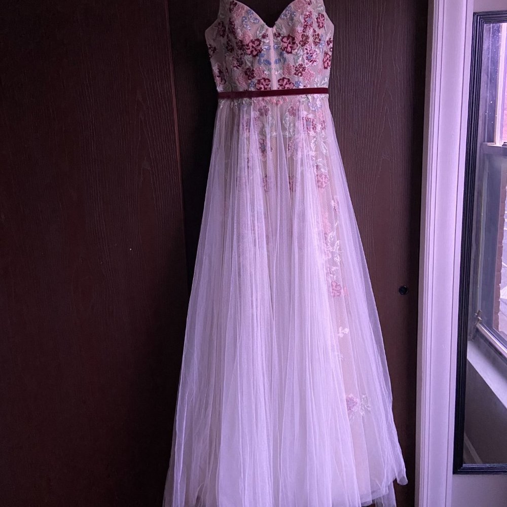 Willowby by Watters Everheart wedding gown, size 0 - Picture 12 of 14